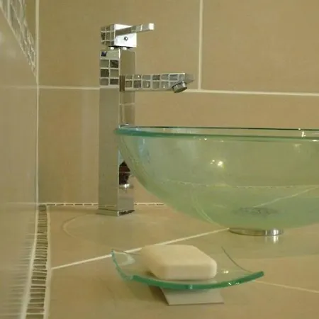 Les D'hôtes De Luneil Couette-café 4*