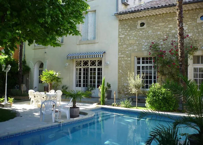 Les D'hotes De Luneil Bed & Breakfast