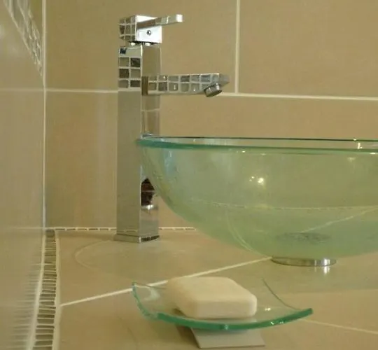 Les D'hotes De Luneil Bed & Breakfast 4*